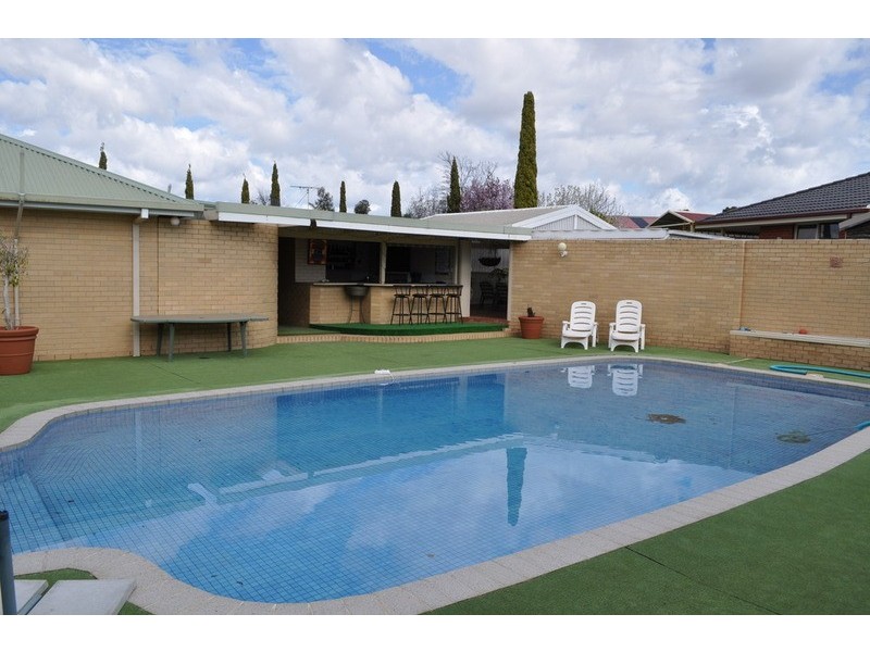 9 Hogan Court, Bacchus Marsh VIC 3340