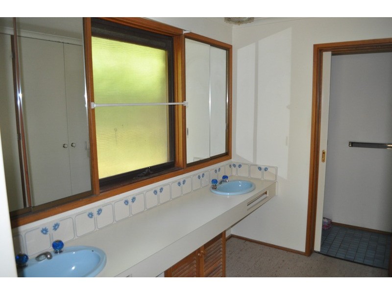 9 Ellerslie Court, Bacchus Marsh VIC 3340