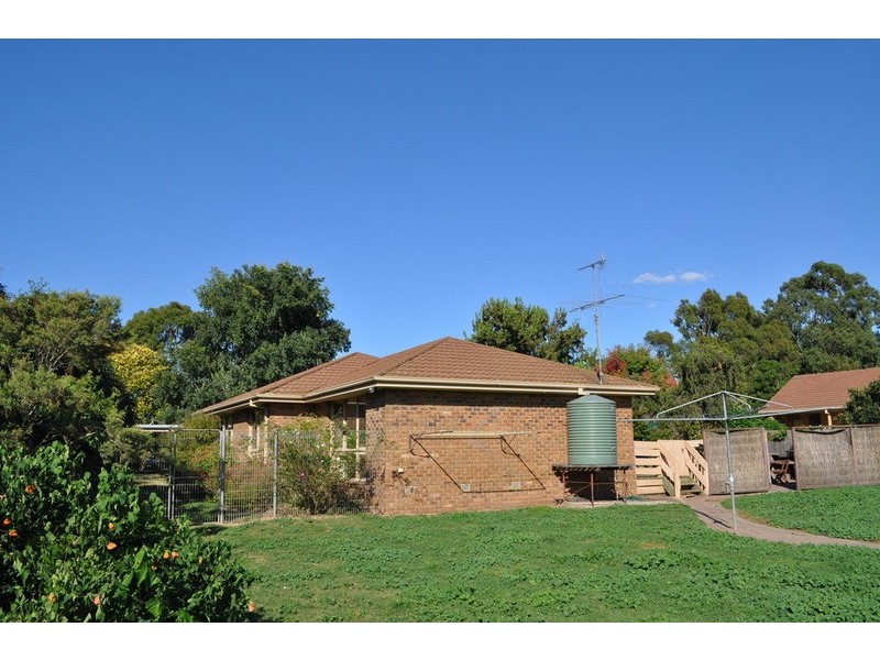 9 Ellerslie Court, Bacchus Marsh VIC 3340