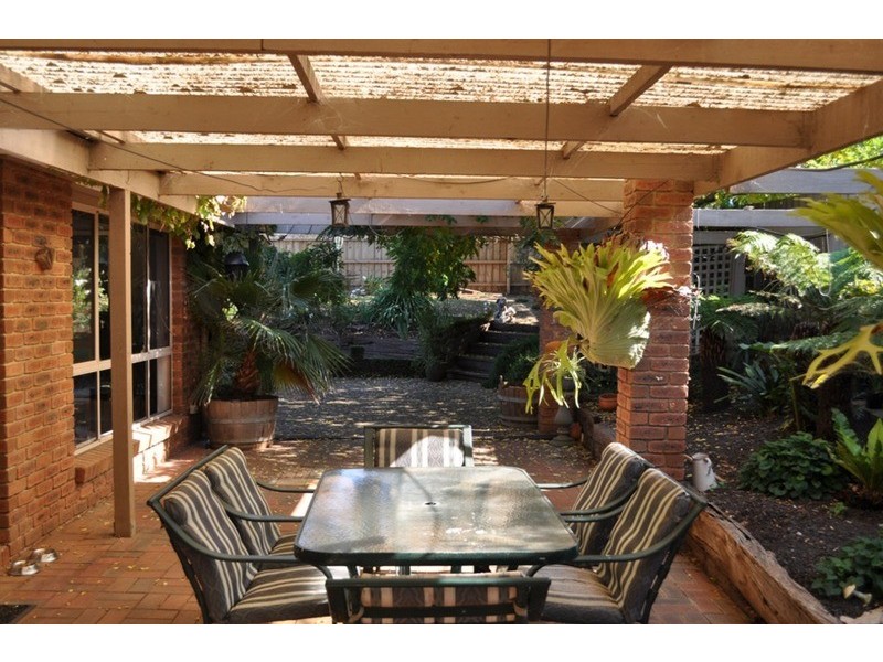 74 Underbank Boulevard, Bacchus Marsh VIC 3340