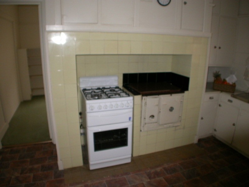 4 McFarland Street, Bacchus Marsh VIC 3340