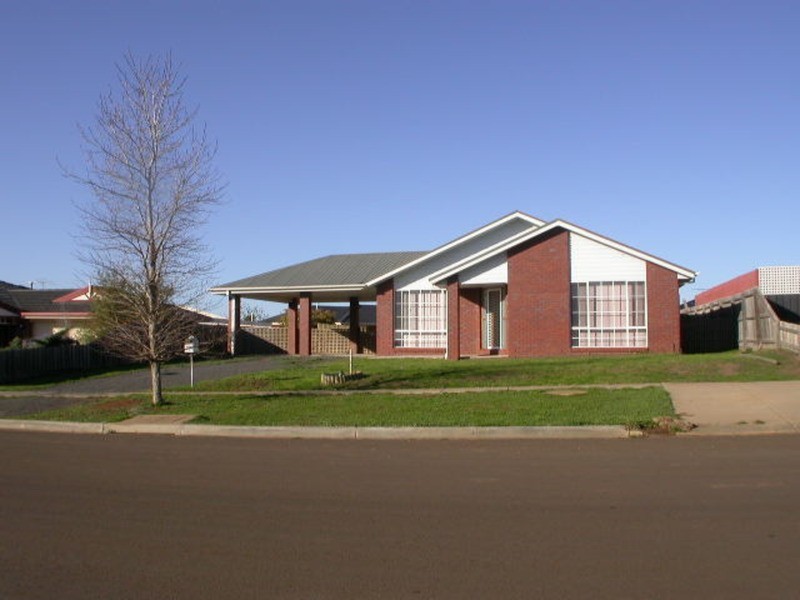 10 Darcy Street, Bacchus Marsh VIC 3340