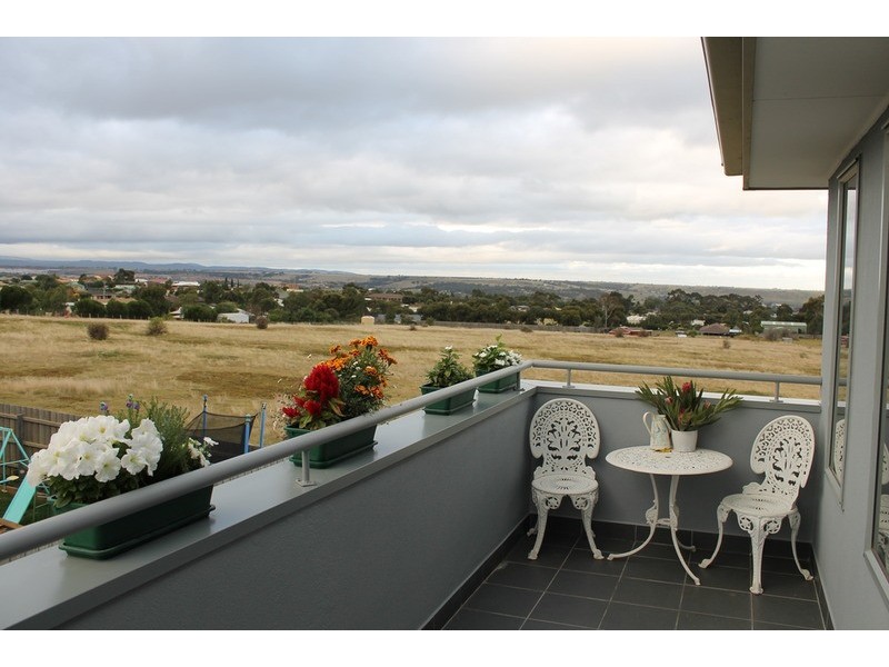 3/10 Ross Street, Bacchus Marsh VIC 3340