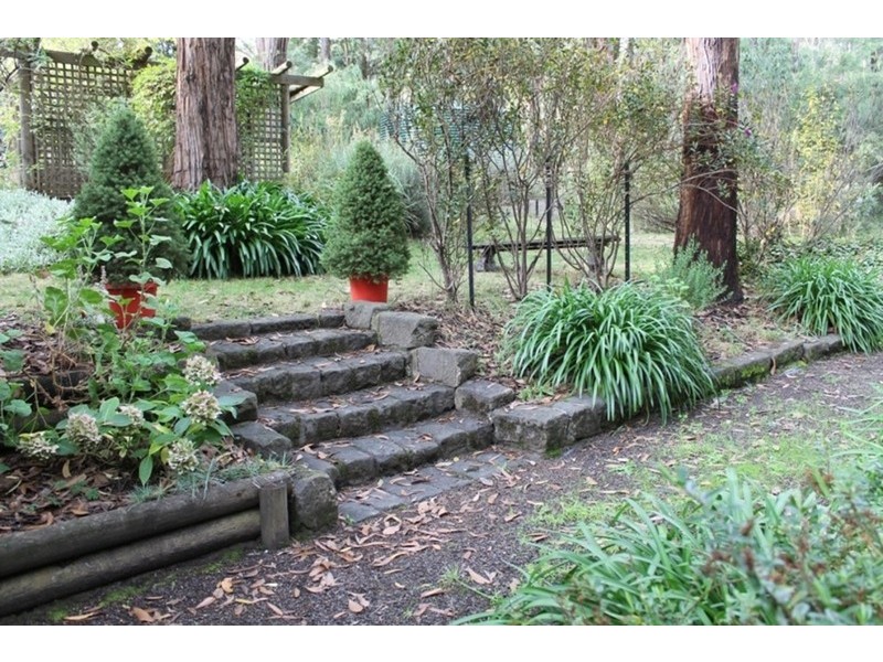 4 Pine Court, Dales Creek VIC 3341