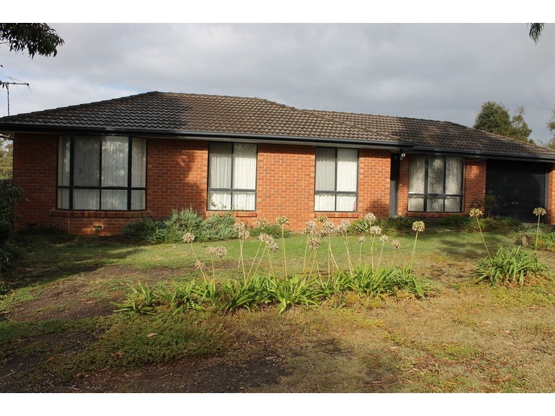 24 Higgins Court, Bacchus Marsh VIC 3340