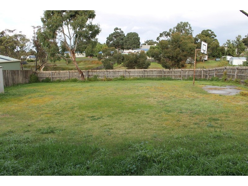 24 Higgins Court, Bacchus Marsh VIC 3340