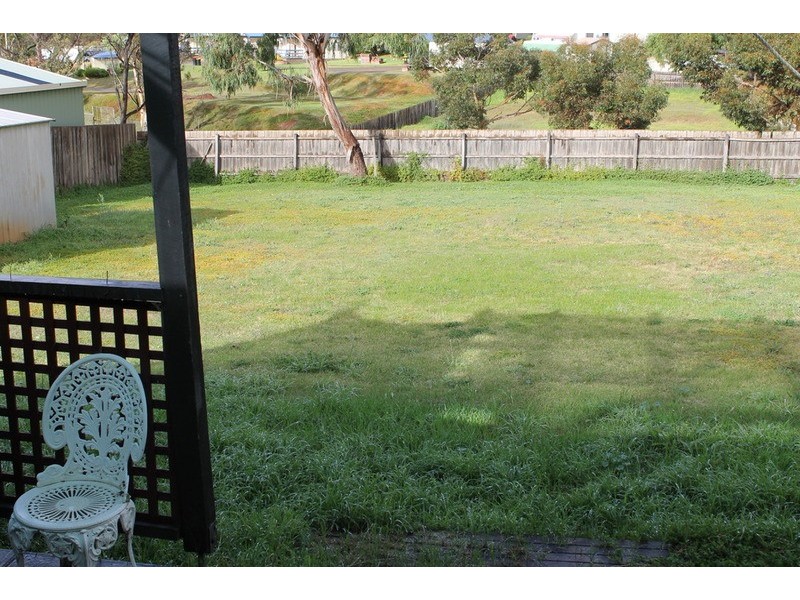 24 Higgins Court, Bacchus Marsh VIC 3340