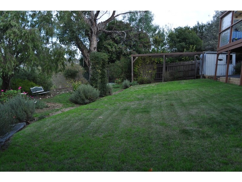 15 White Avenue, Bacchus Marsh VIC 3340