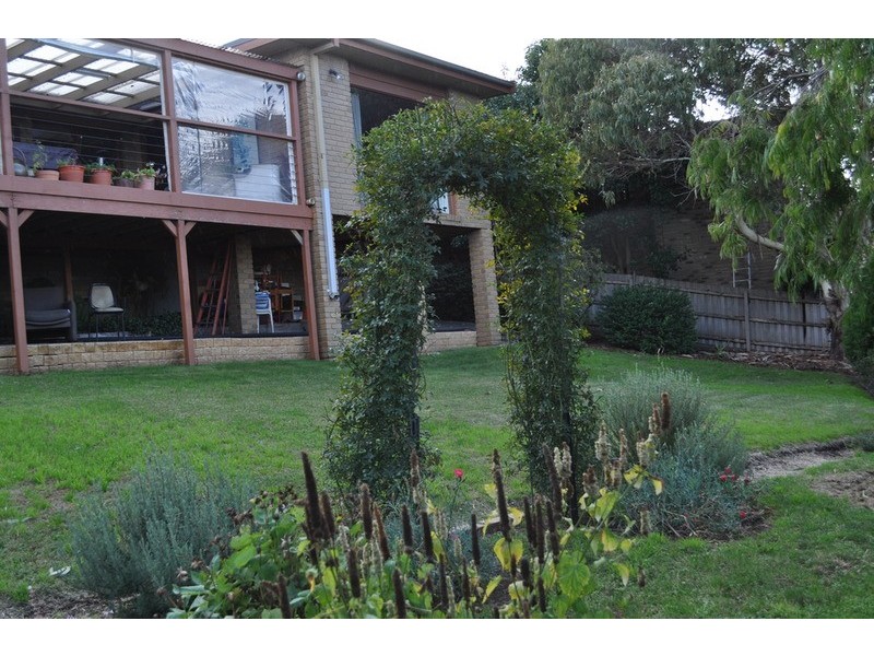 15 White Avenue, Bacchus Marsh VIC 3340