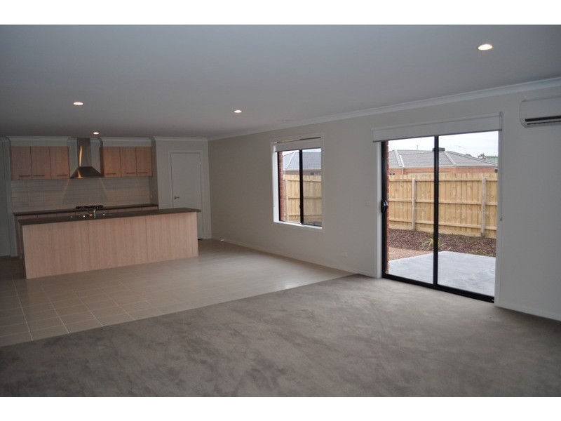 2 Dewar Crescent, Bacchus Marsh VIC 3340