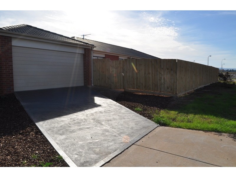 2 Dewar Crescent, Bacchus Marsh VIC 3340