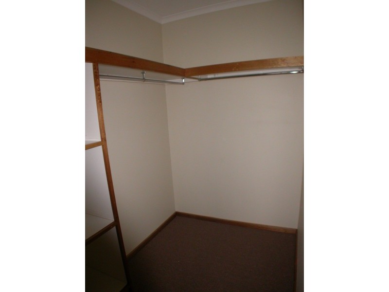 2 Hopwood Street, Gordon VIC 3345