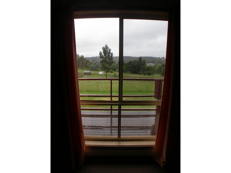 2 Hopwood Street, Gordon VIC 3345