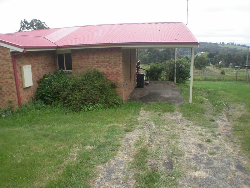 2 Hopwood Street, Gordon VIC 3345