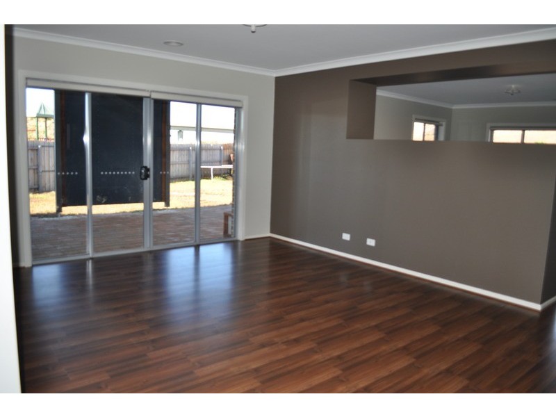 21 Silverdale Drive, Bacchus Marsh VIC 3340