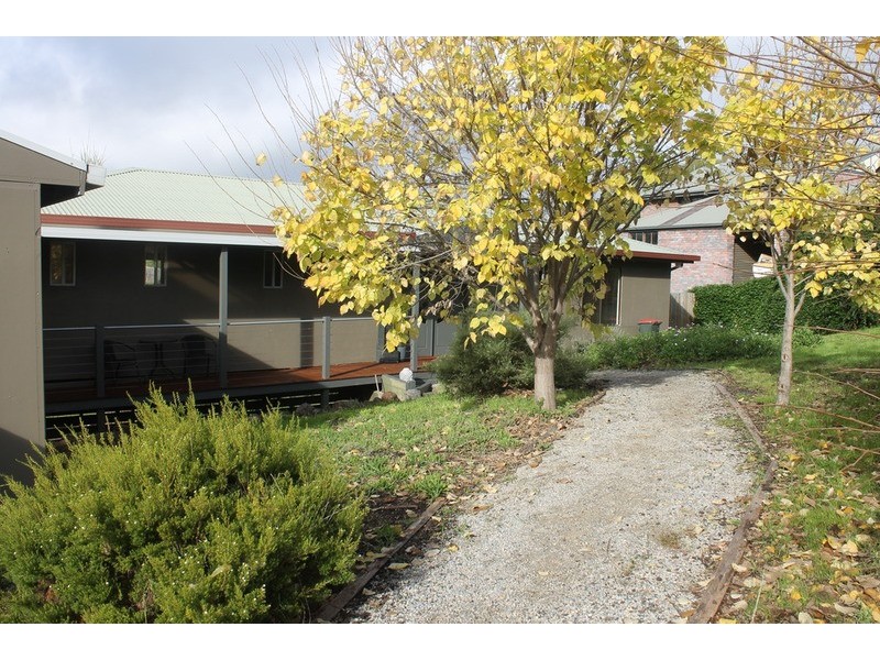 13 Riversdale Crescent, Bacchus Marsh VIC 3340