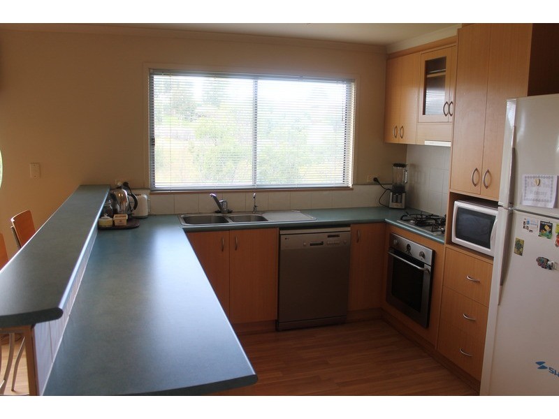 13 Riversdale Crescent, Bacchus Marsh VIC 3340