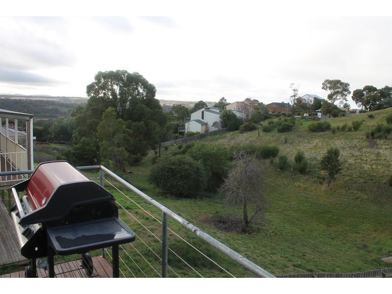 13 Riversdale Crescent, Bacchus Marsh VIC 3340