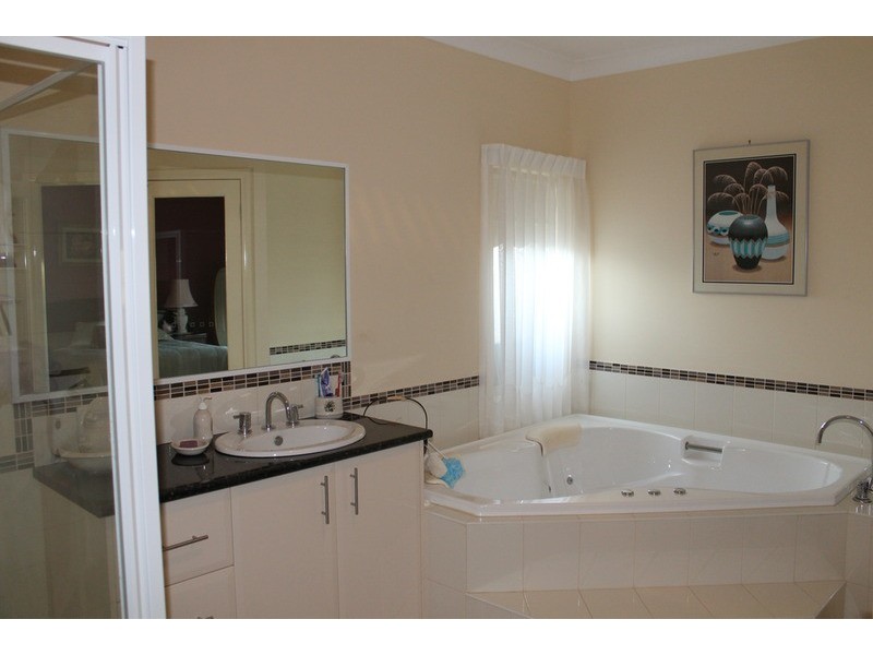 38 Links Road, Bacchus Marsh VIC 3340