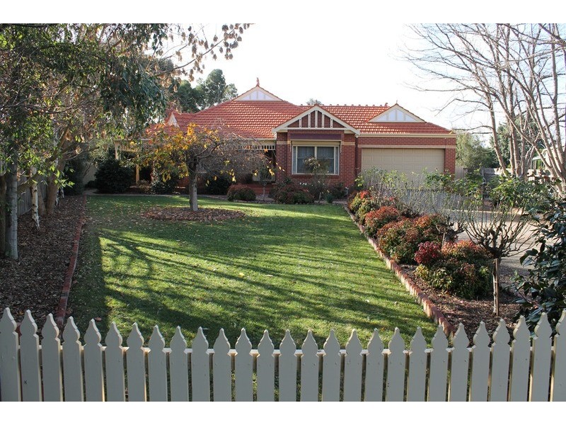 9 Vance Close, Bacchus Marsh VIC 3340