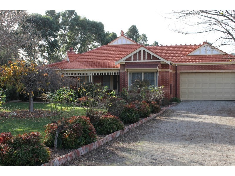 9 Vance Close, Bacchus Marsh VIC 3340
