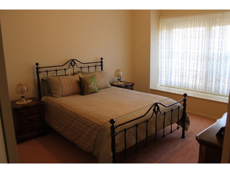 9 Vance Close, Bacchus Marsh VIC 3340