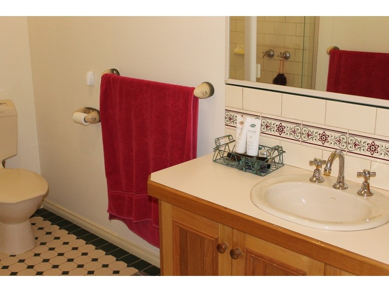 9 Vance Close, Bacchus Marsh VIC 3340