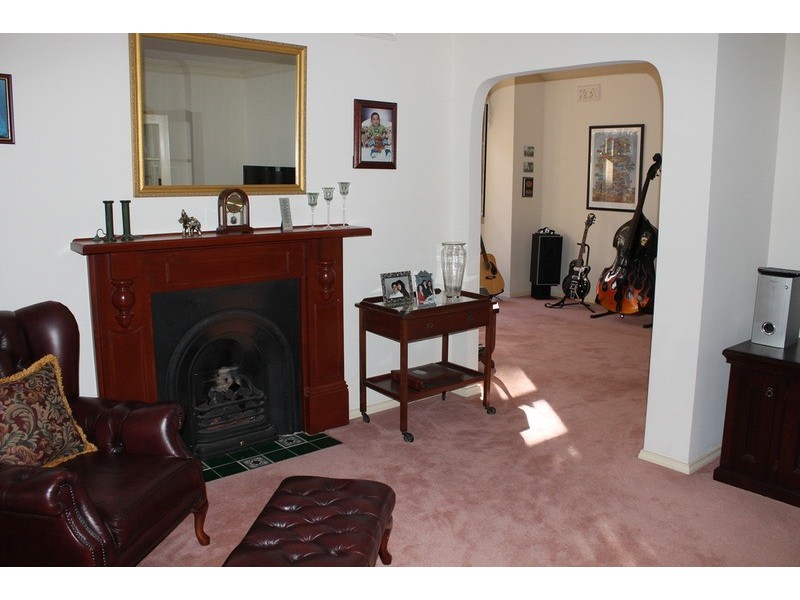 9 Vance Close, Bacchus Marsh VIC 3340