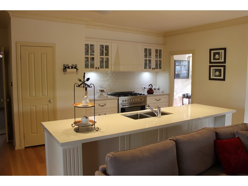 9 Vance Close, Bacchus Marsh VIC 3340