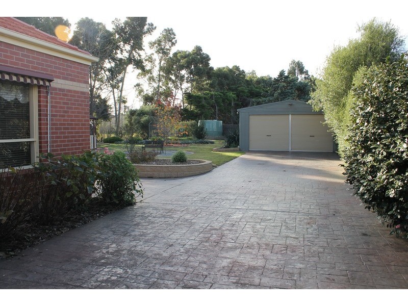 9 Vance Close, Bacchus Marsh VIC 3340