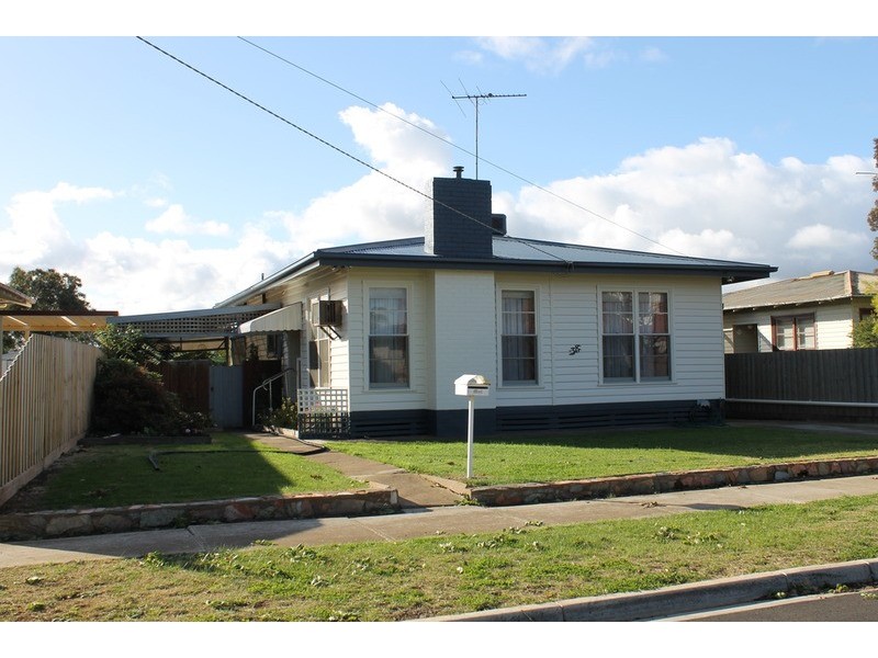 38 McFarland Street, Bacchus Marsh VIC 3340