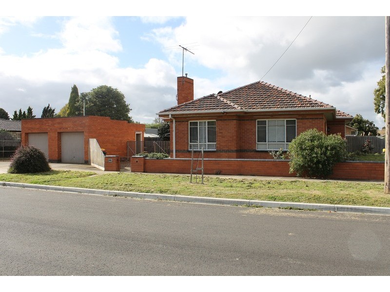 24 Standfield Street, Bacchus Marsh VIC 3340