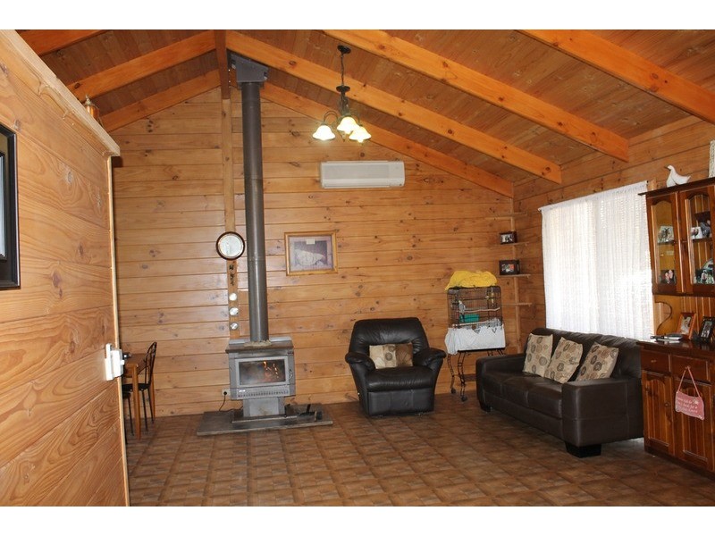 34 Ingliston Road, Ballan VIC 3342