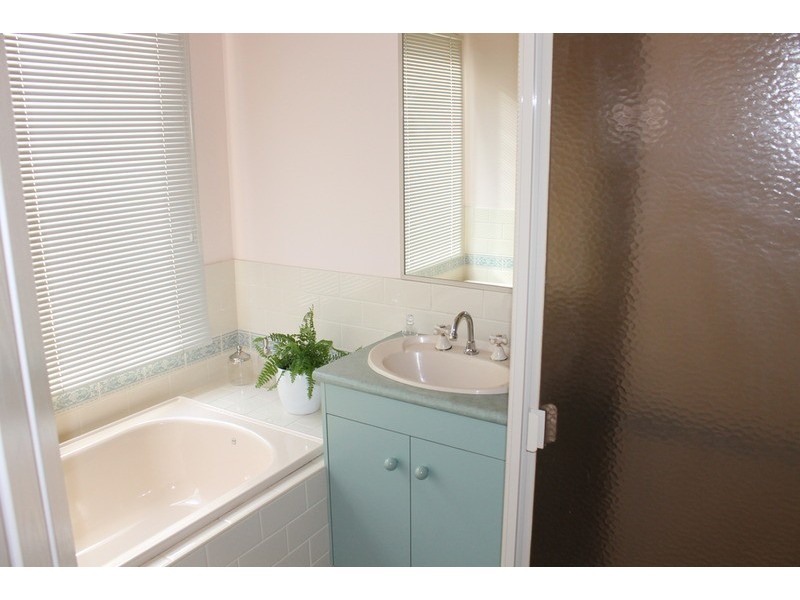 42 Horder Crescent, Darley VIC 3340