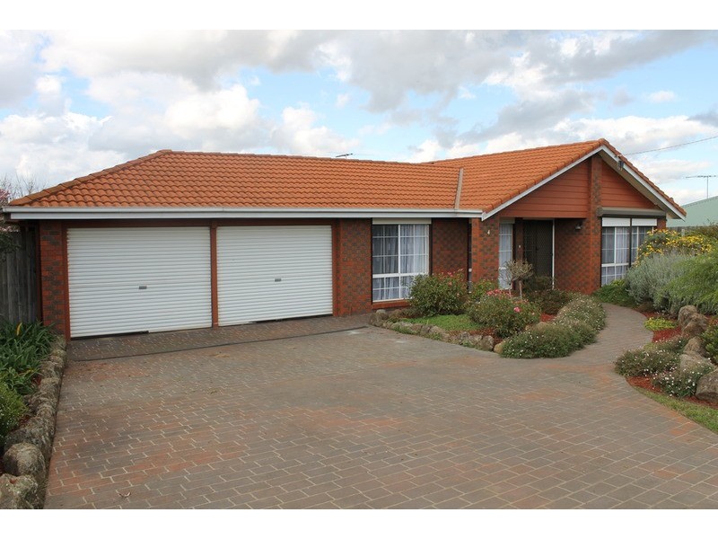 4 Barry Street, Bacchus Marsh VIC 3340