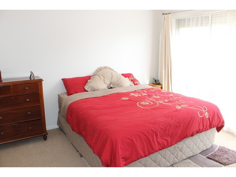 4 Barry Street, Bacchus Marsh VIC 3340