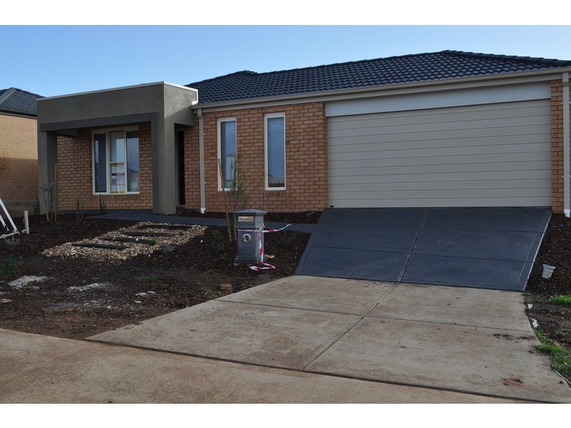11 Dogherty Court, Maddingley VIC 3340
