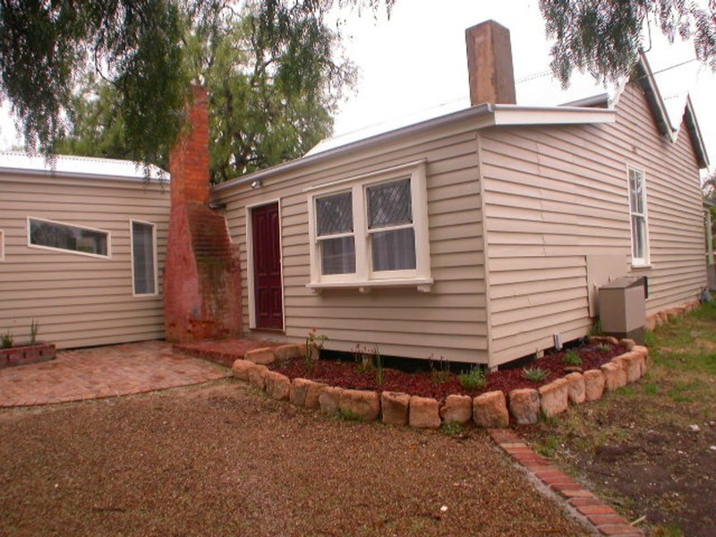 13 Lodge Street, Bacchus Marsh VIC 3340