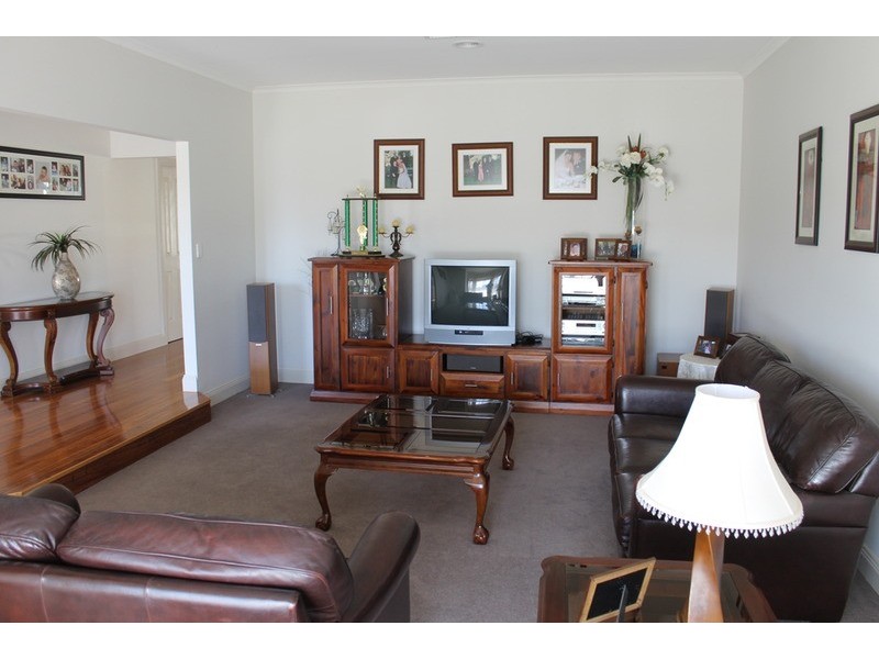 14 Suttonleigh Way, Bacchus Marsh VIC 3340