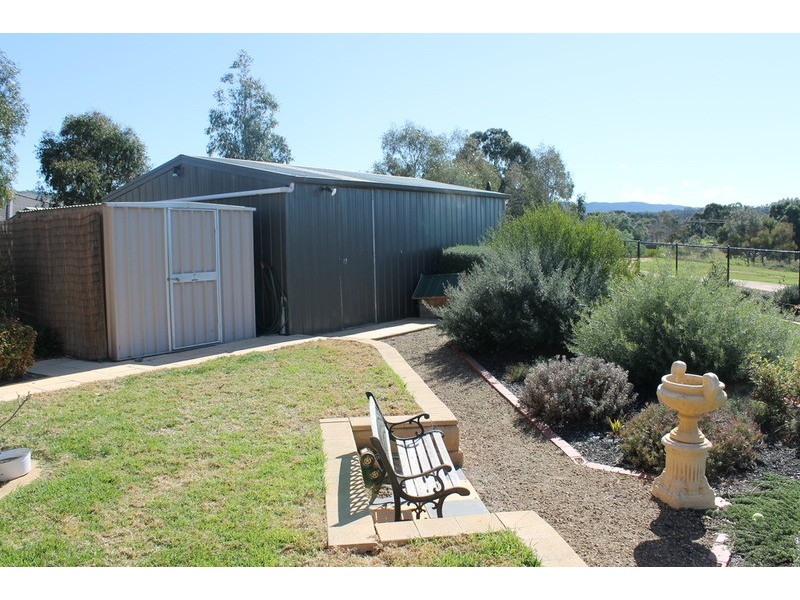 3 Grantleigh Drive, Bacchus Marsh VIC 3340