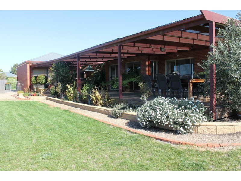 3 Grantleigh Drive, Bacchus Marsh VIC 3340