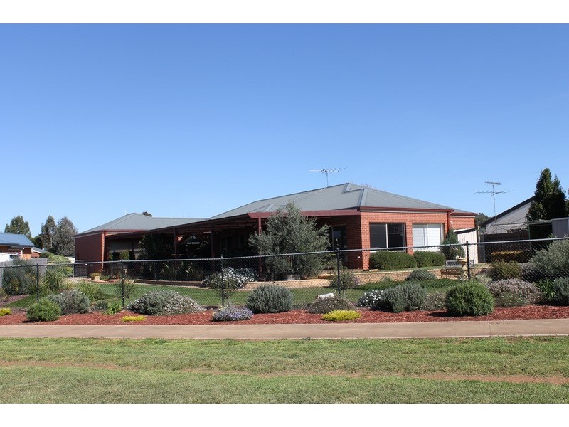 3 Grantleigh Drive, Bacchus Marsh VIC 3340