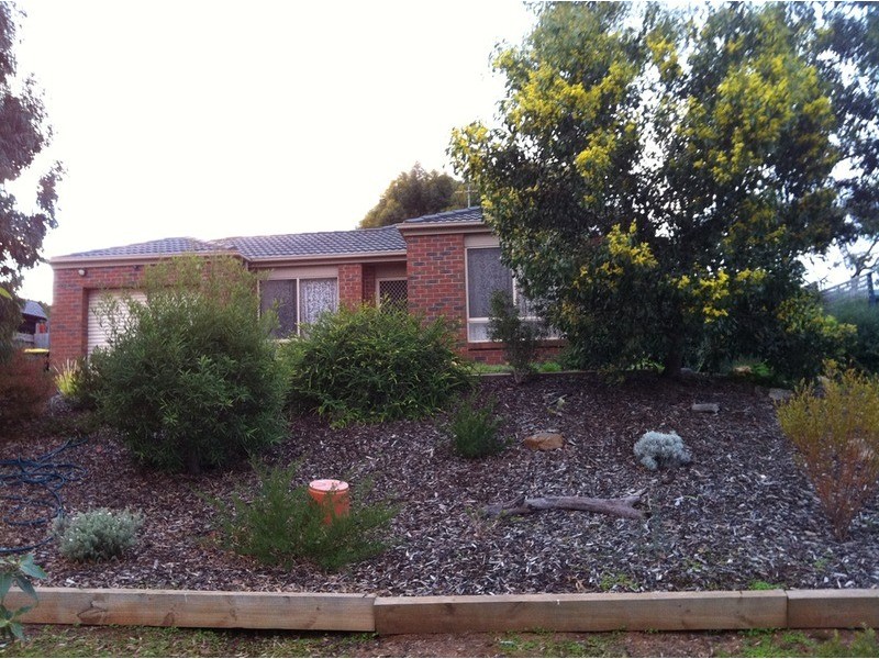 13 McLennan Avenue, Maddingley VIC 3340