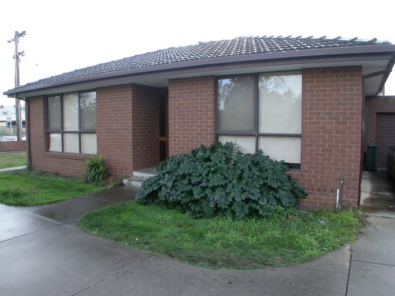 1/4 Lord Street, Bacchus Marsh VIC 3340