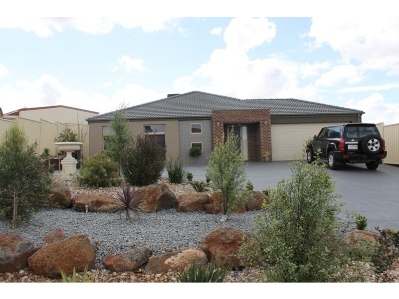 42 Dickson Street, Bacchus Marsh VIC 3340