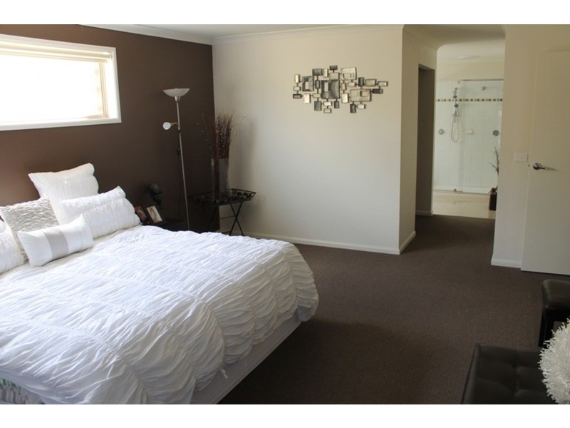 42 Dickson Street, Bacchus Marsh VIC 3340