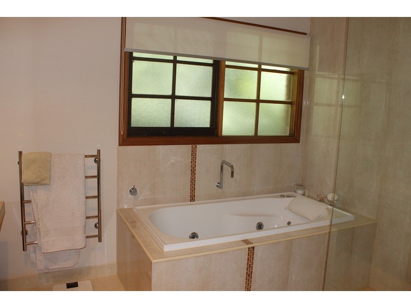 5 Amstel Close, Bacchus Marsh VIC 3340