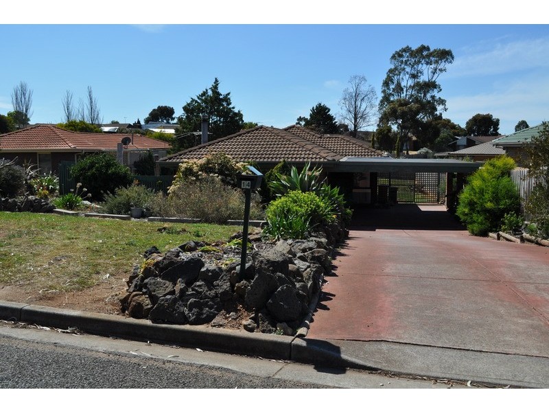 14 Peter Pan Place, Bacchus Marsh VIC 3340