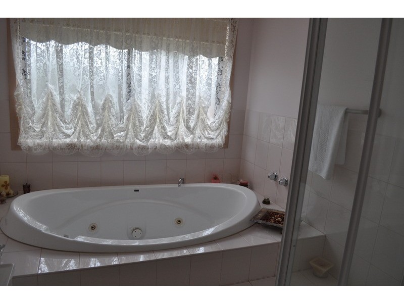 13 Higgins Court, Bacchus Marsh VIC 3340