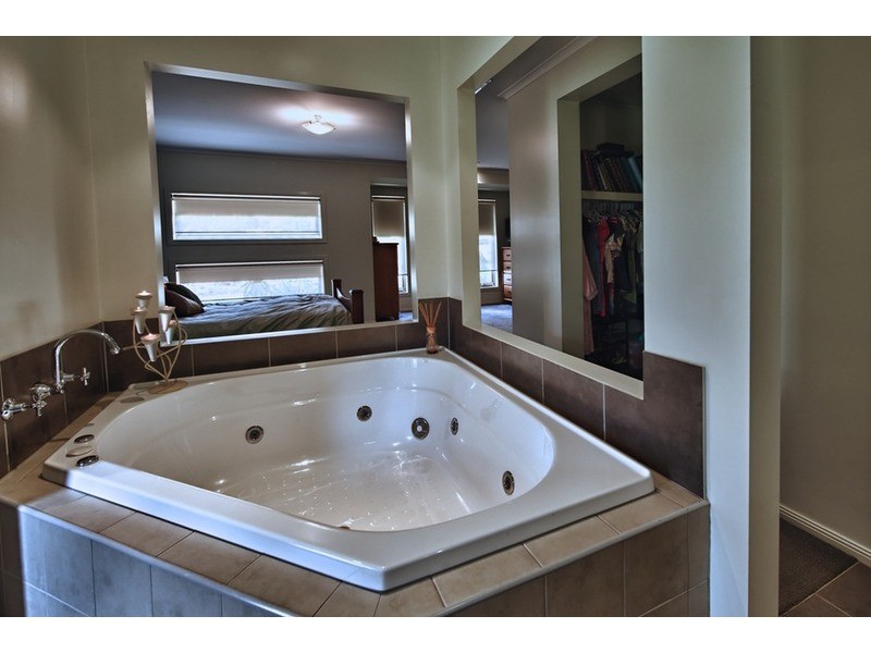 7 Kent Court, Bacchus Marsh VIC 3340